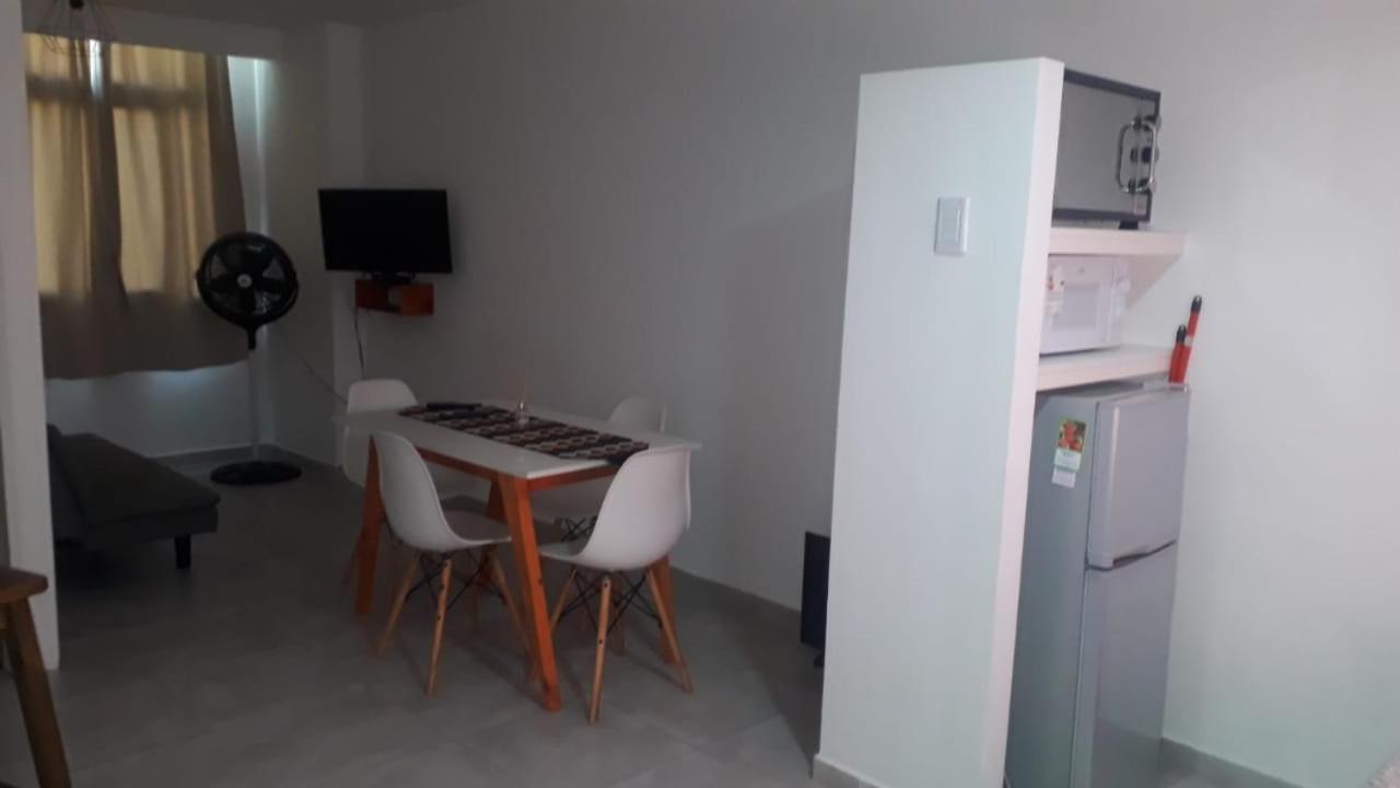 Depto Temporario La Plata Bed & Breakfast Екстериор снимка